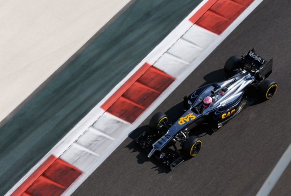 На тестах в Хересе машина McLaren может предстать в чёрных цветах 1 bb2a535dda405d4ff7abf96ade9971ef-995x0-90