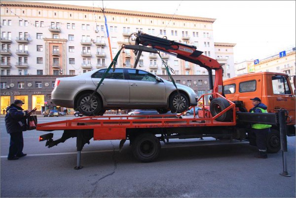 moskovskije_evakuatori_na_parade_pobedi_21