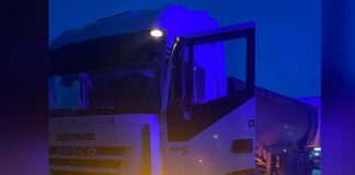 Под Полтавой столкнулись грузовик и легковой автомобиль: двух человек госпитализировали