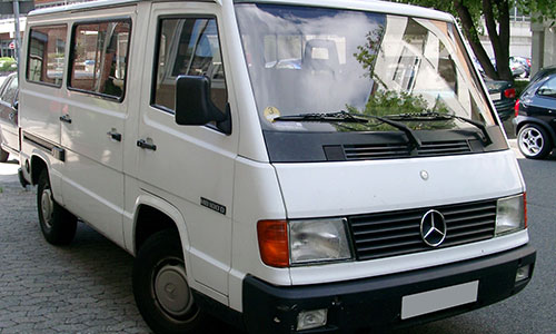 Mercedes-Benz MB 100