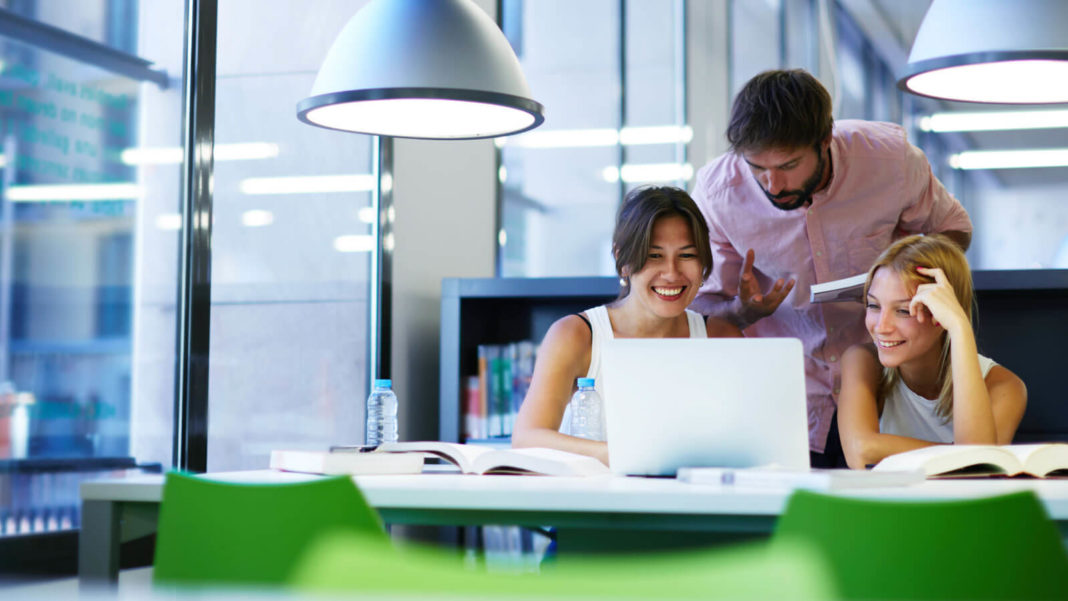 325_722218_160609adapttochange_Richlovsky_hero