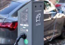 ЕС отказывается от планов по запрету двигателей внутреннего сгорания с 2035 года, заявил высокопоставленный чиновник ЕС