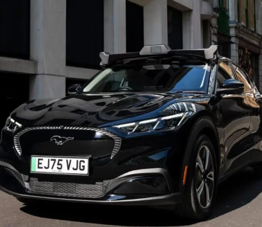 Uber и Wayve запускают роботизированные такси с контролируемым режимом движения на извилистых улицах Лондона