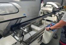 Распил алюминиевого профиля для надежных конструкций в производстве витражей