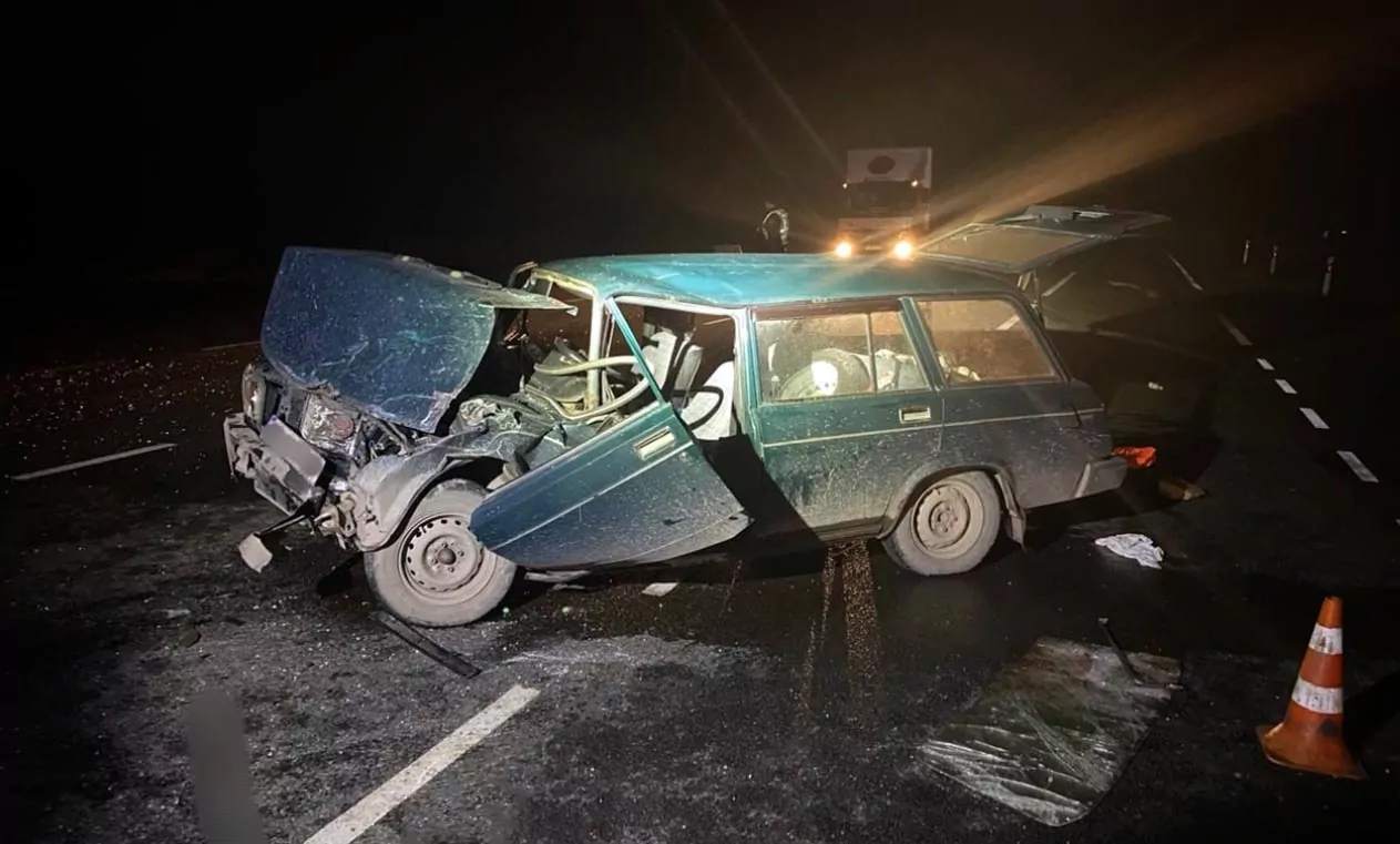 На Полтавщине столкнулись легковушка и маршрутное такси: водителя и пассажирку госпитализировали 2 4543abdba69a15d0f3f07071f6fe81a2