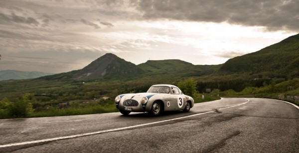 5702-1422342215-mercedes-benz-anonsirovala-raritetnye-eksponaty-avtosalona-retromobile-2015