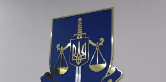 В Хоришни Плавни взяли под стражу мать, подозреваемую в сексуальном насилии над дочерью