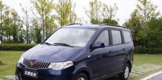 В Китае в феврале продали 1,4 млн автомобилей