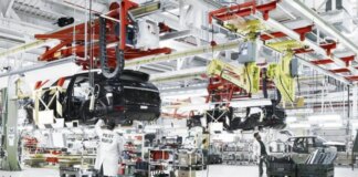 Jaguar Land Rover сократит почти 10% персонала в рамках плана структурных реформ