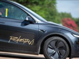 Tesla наконец-то запускает поездки на роботакси без мониторов безопасности