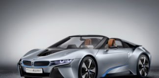 Обновленный спорткар BMW i8 едет в Женеву