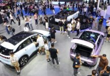 Розничные продажи легковых автомобилей в Китае превысили 23,74 млн единиц в 2025 году