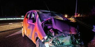 В Полтавской области легковой автомобиль влетел в отбойник: травмирован водитель