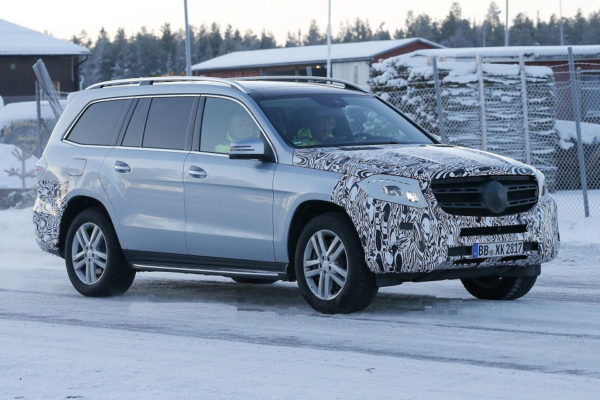 Обновленный Mercedes GLS сфотографирован во время тестового пробега 1 Spied-2017-Mercedes-GLS-Facelift-003