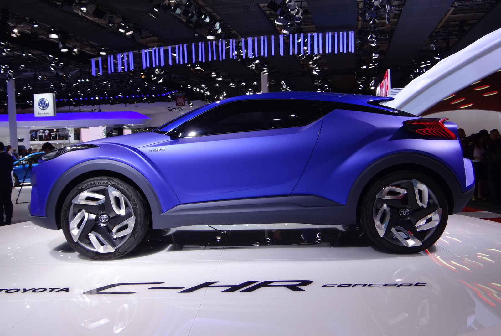 Автомобили с Парижского моторшоу, которые достойны вашего внимания 13 Toyota C-HR Concept
