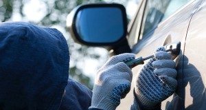Угнанные в Киеве авто вывозят в Крым