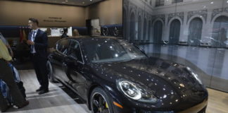 Лимитированная серия Porsche Panamera распродана за 48 часов