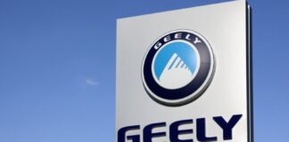 Geely приобретет 30% акций подразделения конкурента Nio, занимающегося заменой аккумуляторов