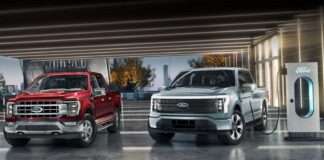 Генеральный директор Ford считает, что политика Трампа сократит вдвое рынок электромобилей в США
