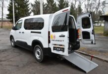 Сообщество Полтавщины получило автомобиль для соцпомощи