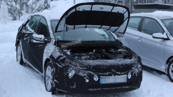 Новый Kia c’eed будет представлен через два года 1 chrysler-300s-interior-nyias-2015