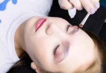 Выбор составов для ламинирования бровей