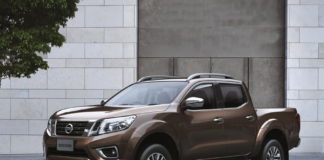 Nissan готовит «заряженный» пикап Navara