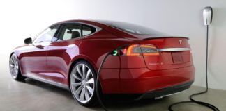 Tesla Motors находится на пороге открытия, которое способно кардинально изменить рынок электромобилей