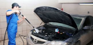 Как правильно мыть автомобильный мотор?