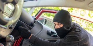 ЭКСПЕРТЫ РАССКАЗАЛИ, КАК ЗАЩИТИТЬ СВОЮ МАШИНУ ОТ УГОНА