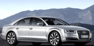 Выход нового поколения Audi A8 отложили на год