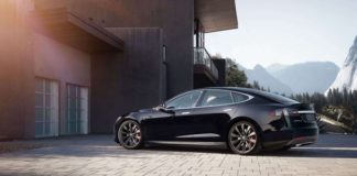Поставки автомобилей Tesla в первом квартале превысили 10 тыс. штук