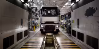 Чому не варто економити на ремонтних роботах та запчастинах Renault Magnum