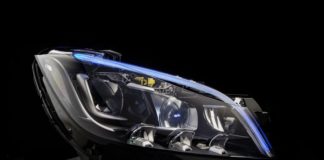 Mercedes представил новое поколение светодиодных фонарей