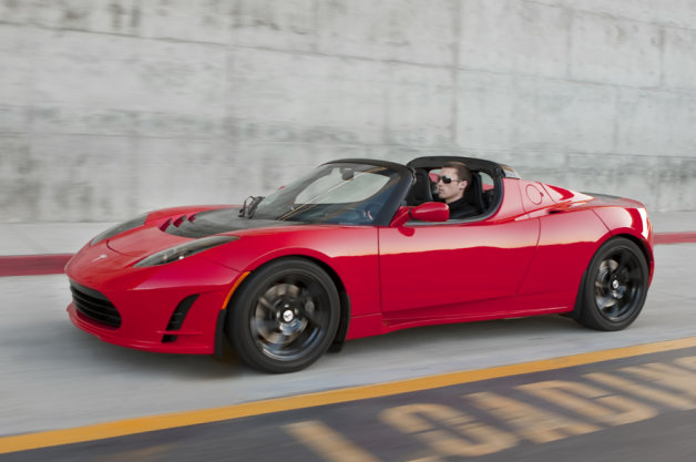 Компания Tesla представит новый электрический спорткар 1 tesla+roadster