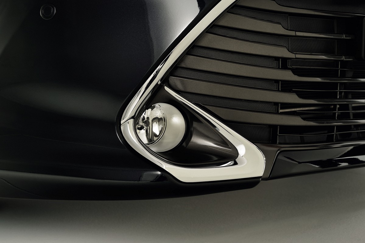 Обновленная Toyota Camry доступна для украинцев с 426 000 грн 7 w343