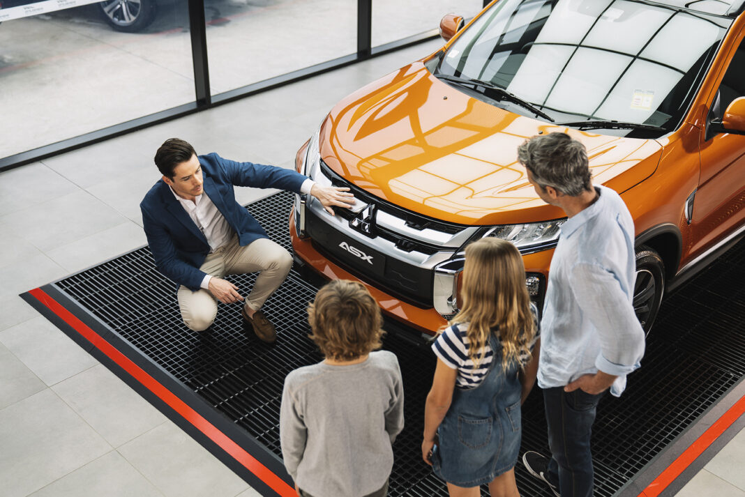 Mitsubishi-Dealership008