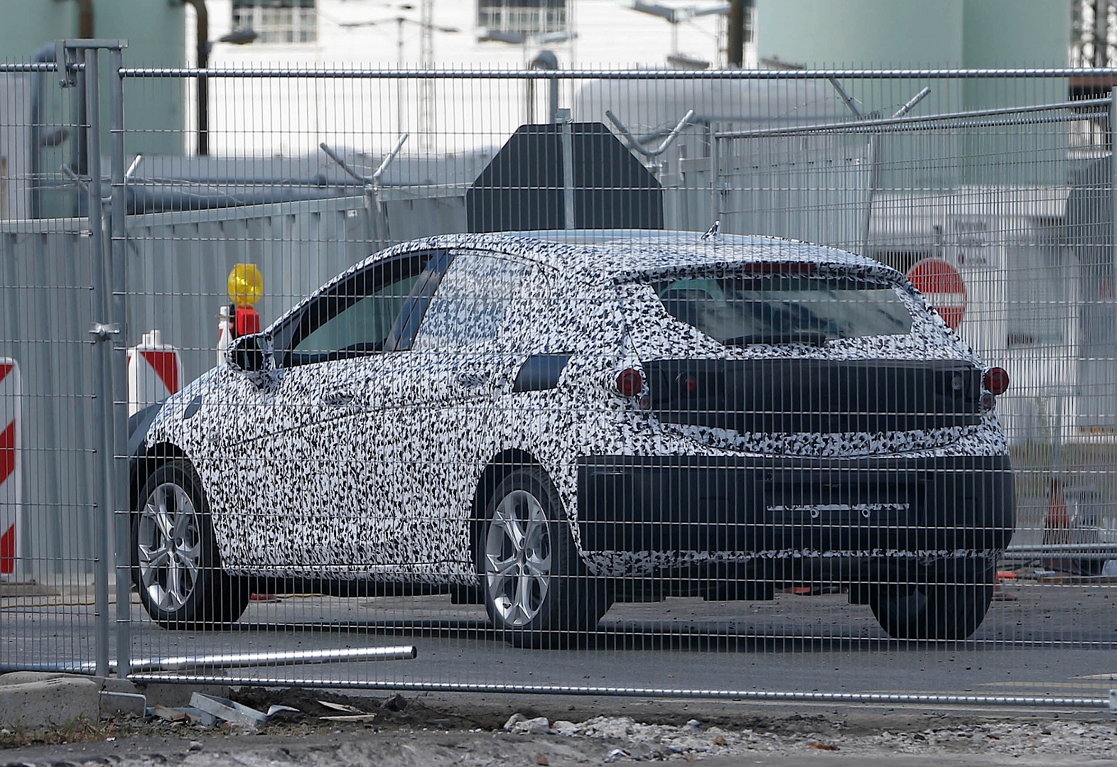 Opel тестирует новую ASTRA 2016 1 xx